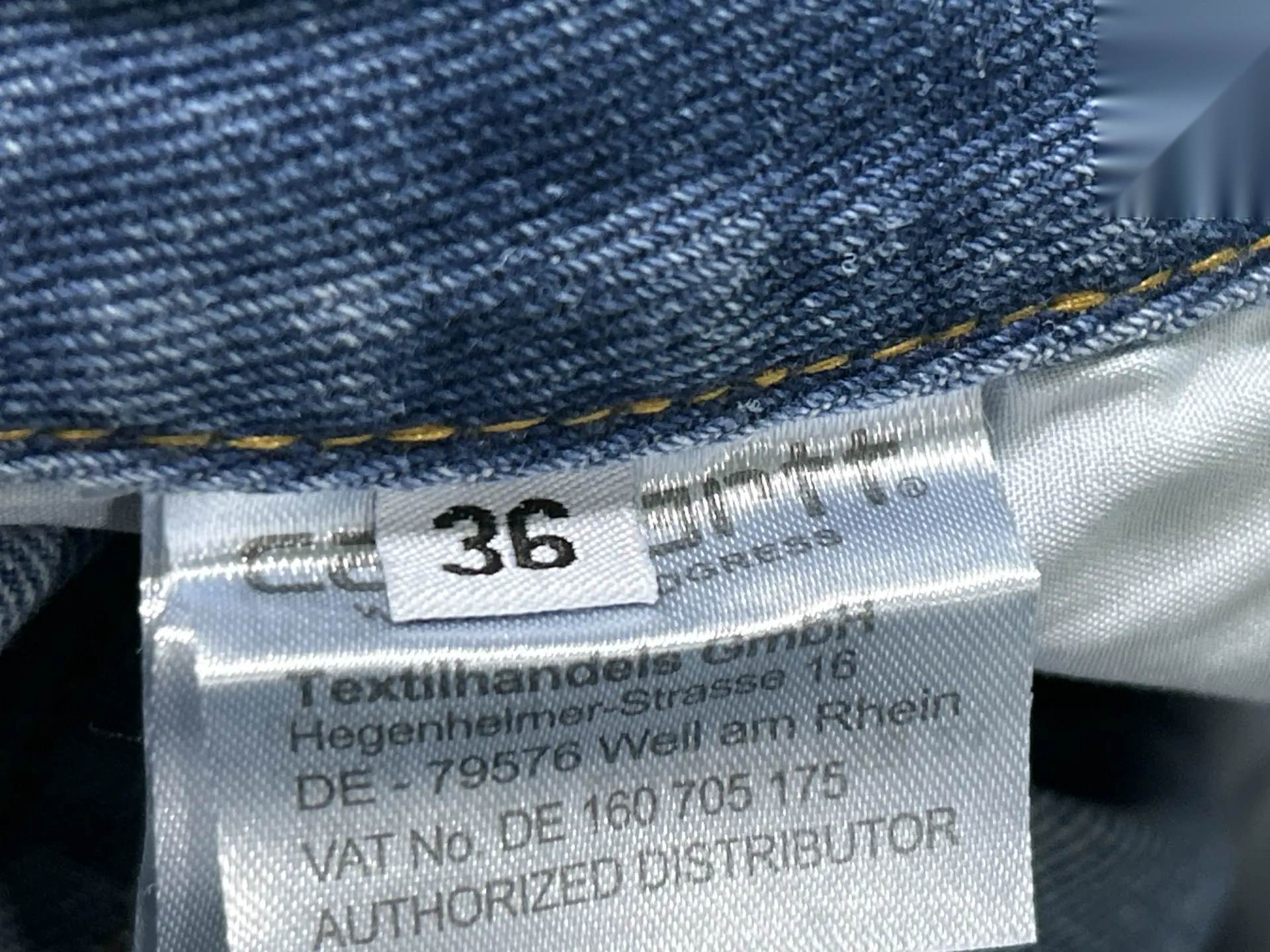 Washed Straight-Leg Denim Jeans -5