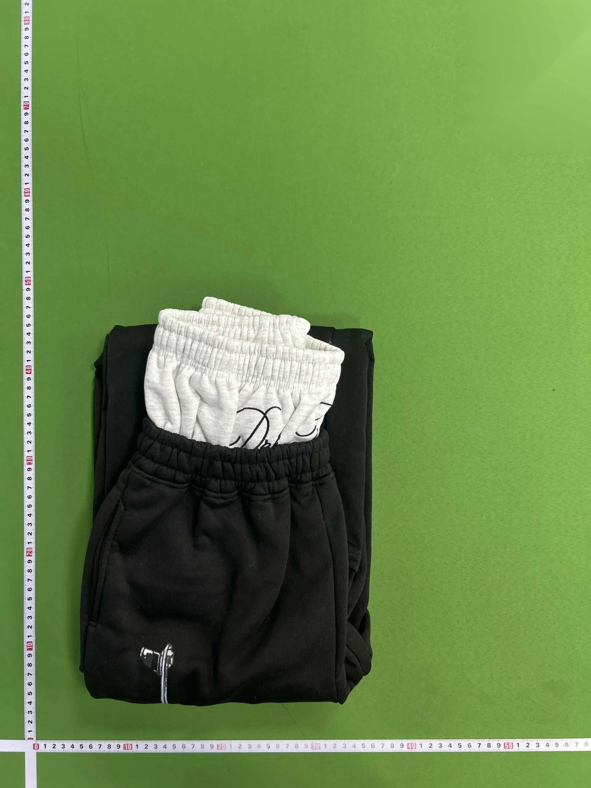 Double-Waistband Graphic Jogger Pants -2