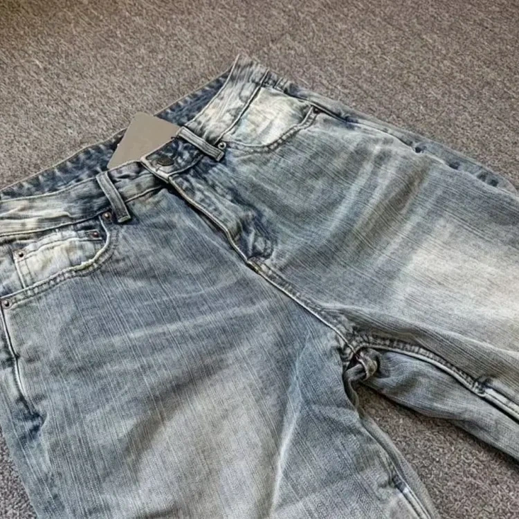 Washed Wide-Leg Jeans -3