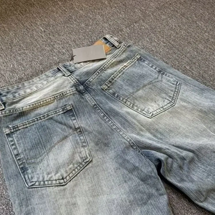 Washed Wide-Leg Jeans -6