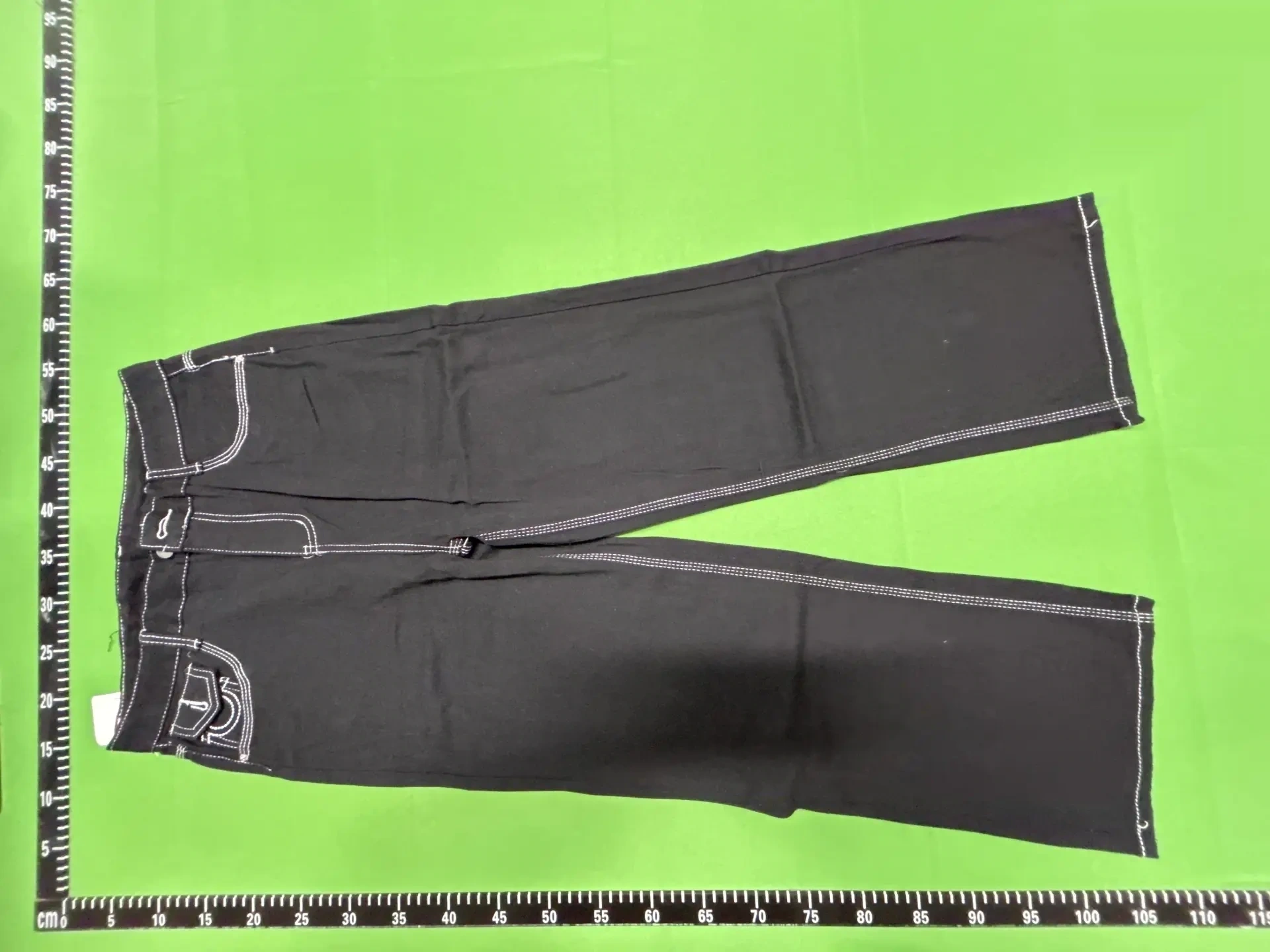 Contrast-Stitch Straight-Leg Jeans -4