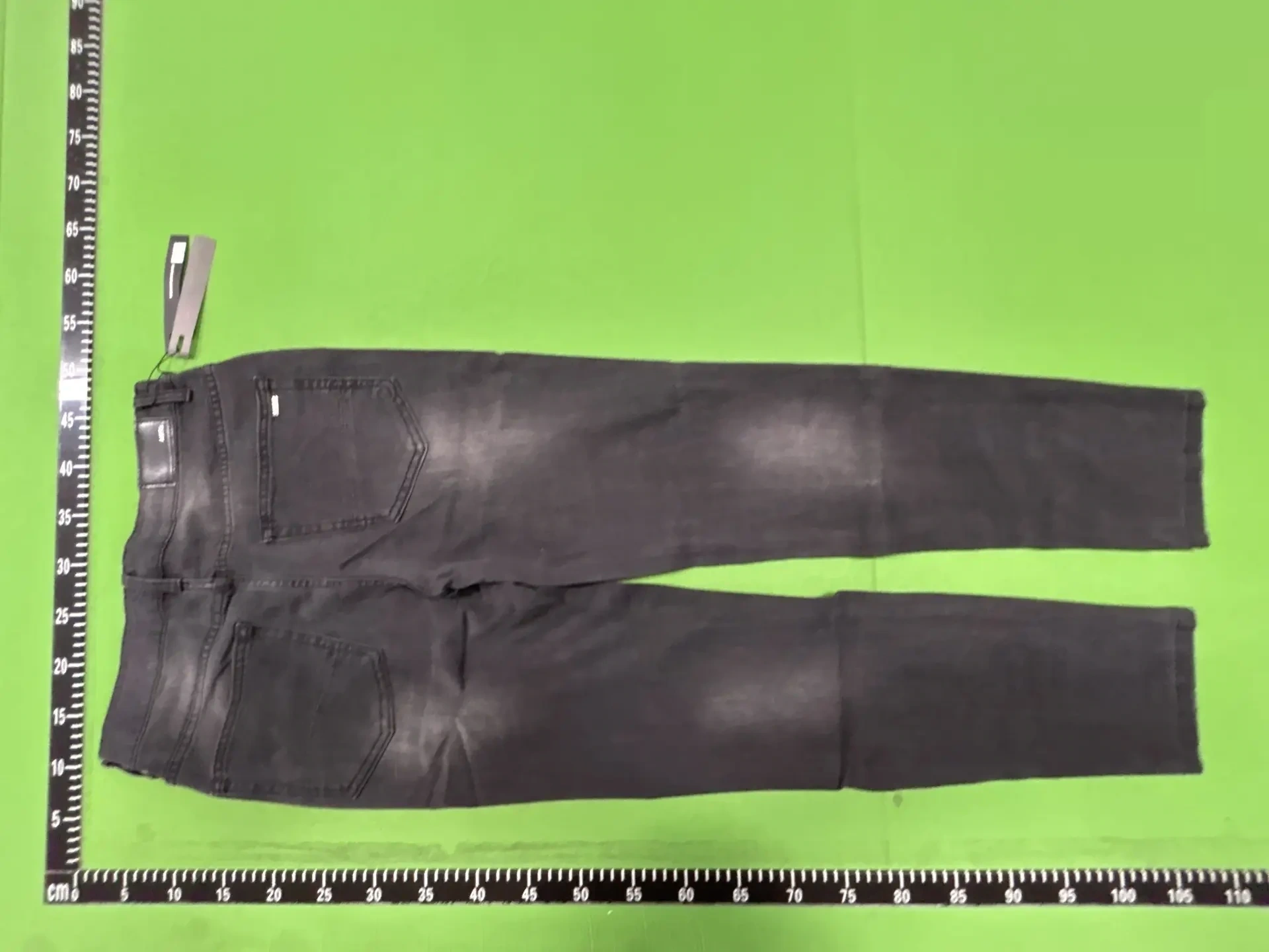 Graphic Distressed Jeans -3