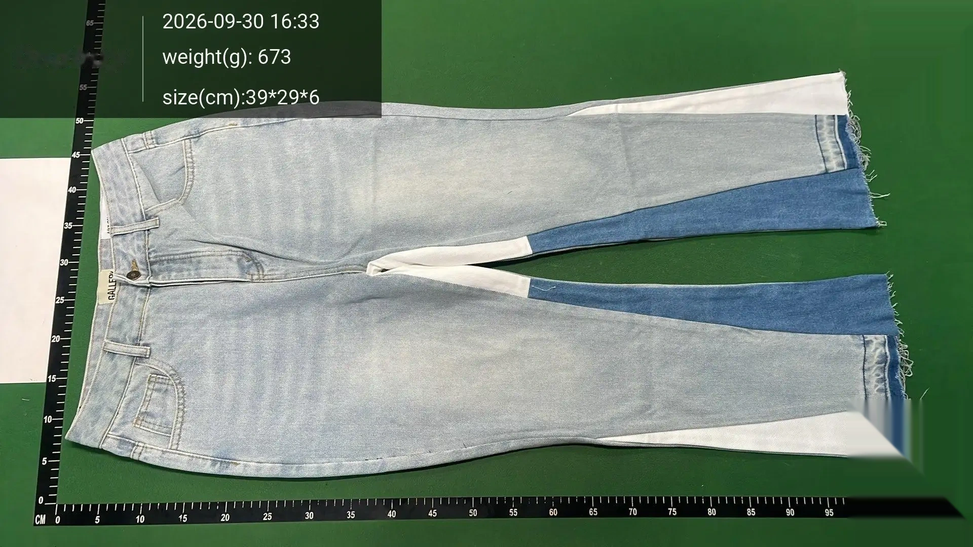 Contrast-Panel Flared Jeans -2