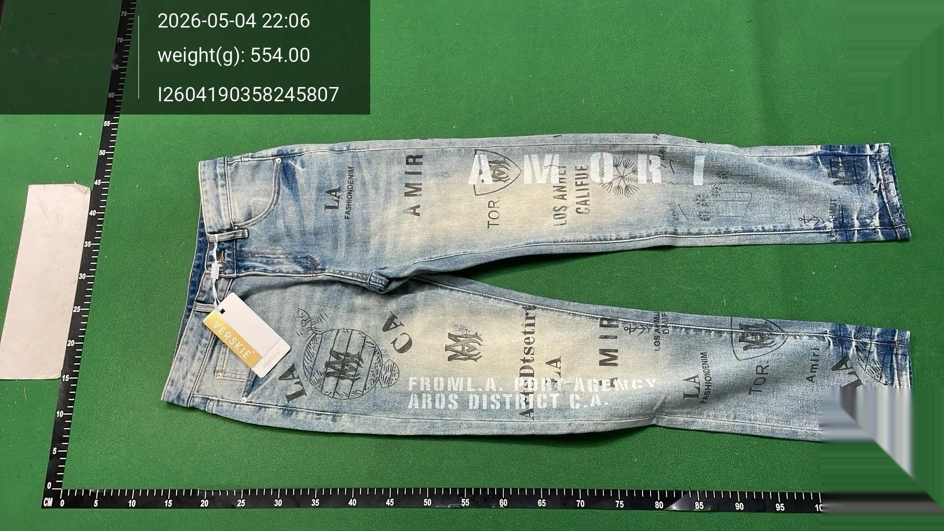 Graphic Distressed Jeans -4