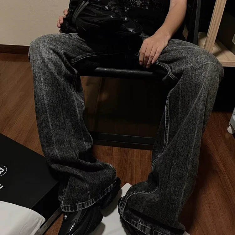 Washed Flared Jeans -5