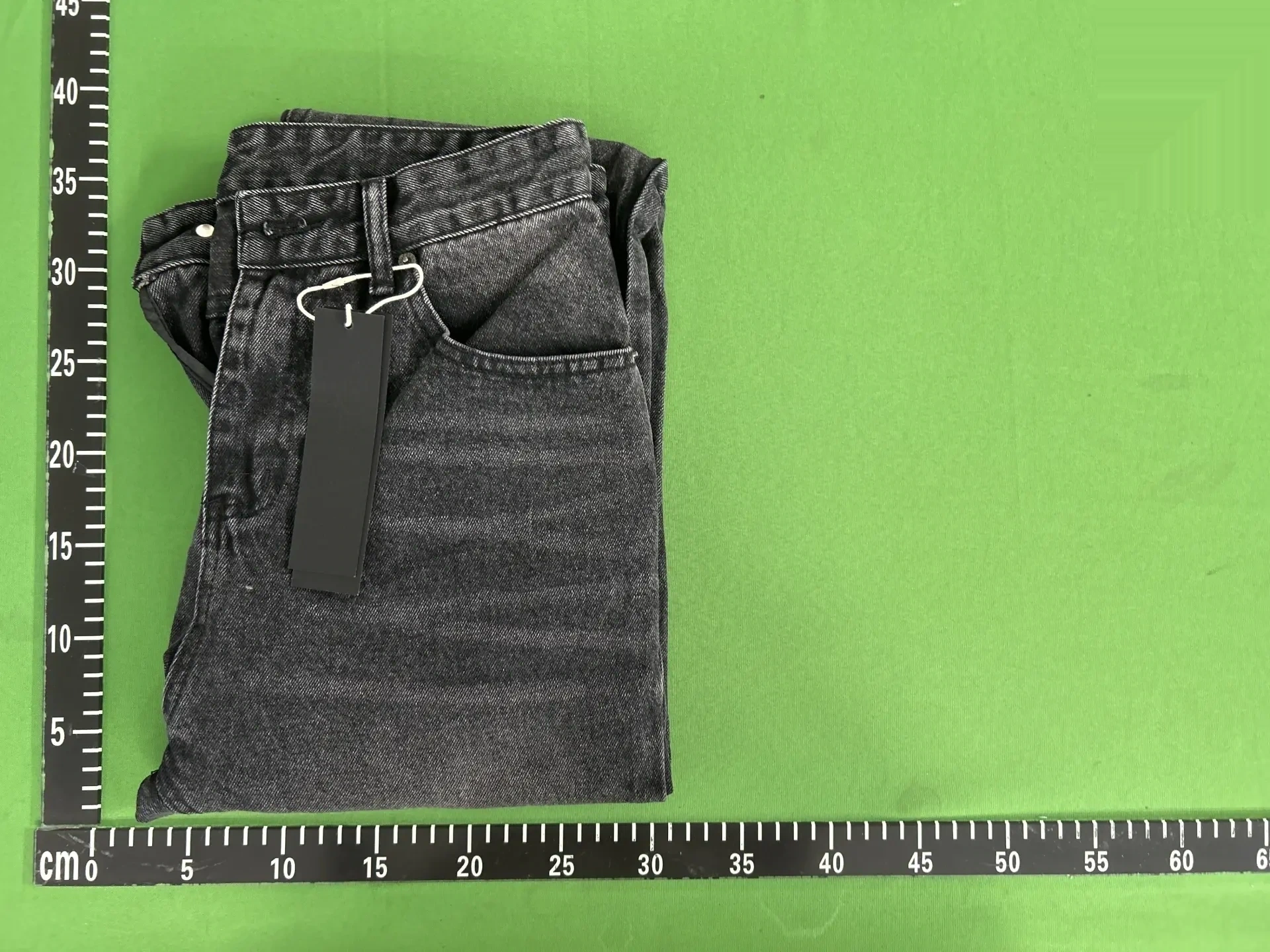 Distressed Flared Jeans -2