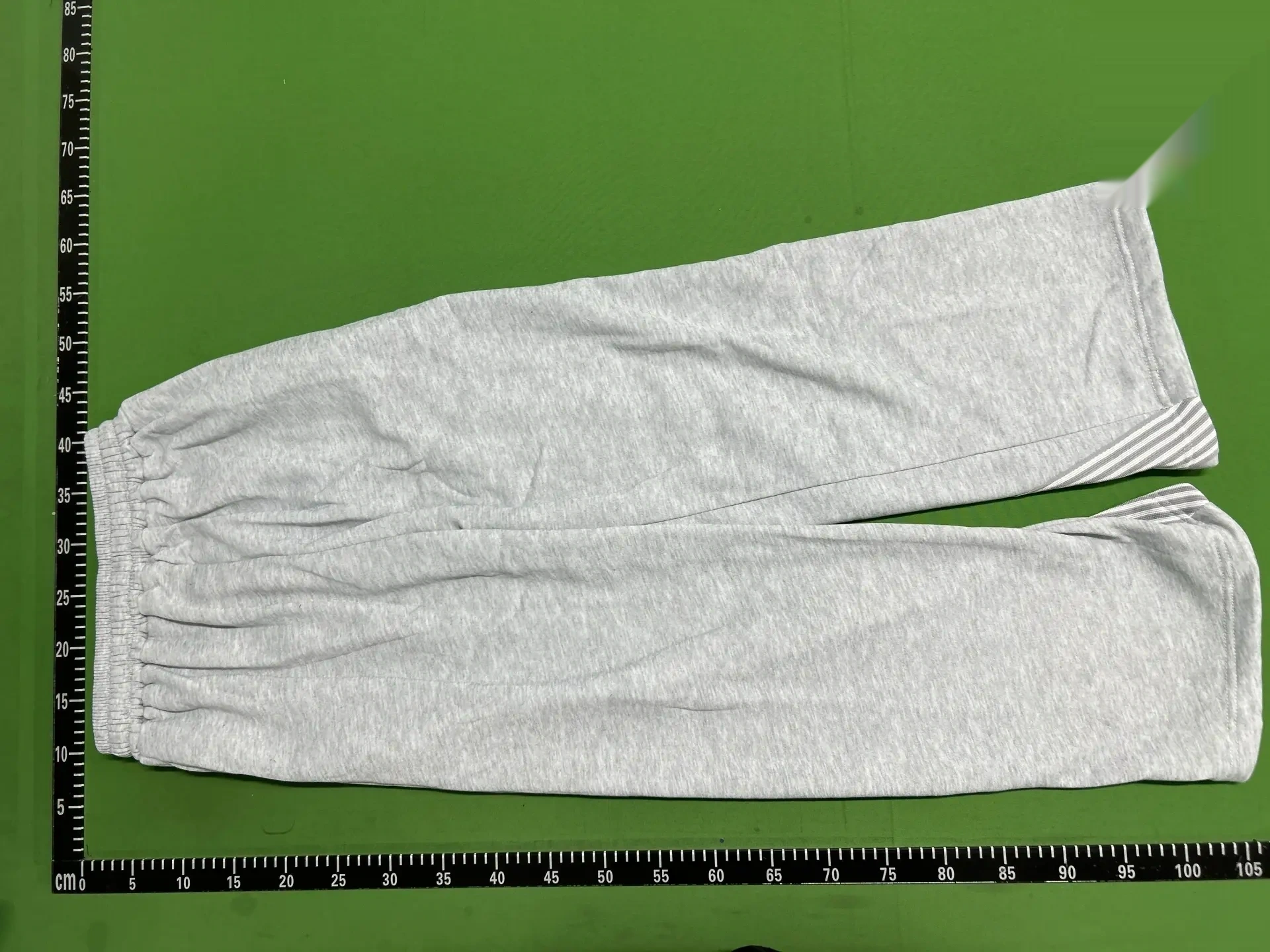 Side-Stripe Wide-Leg Sweatpants -4