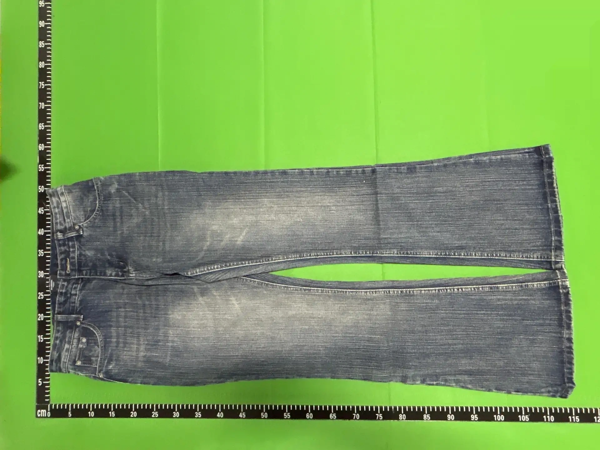 Washed Flared Jeans -2