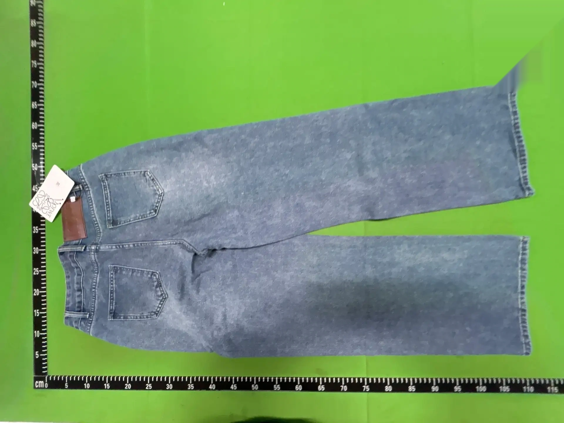 Embroidered Wide-Leg Jeans -2