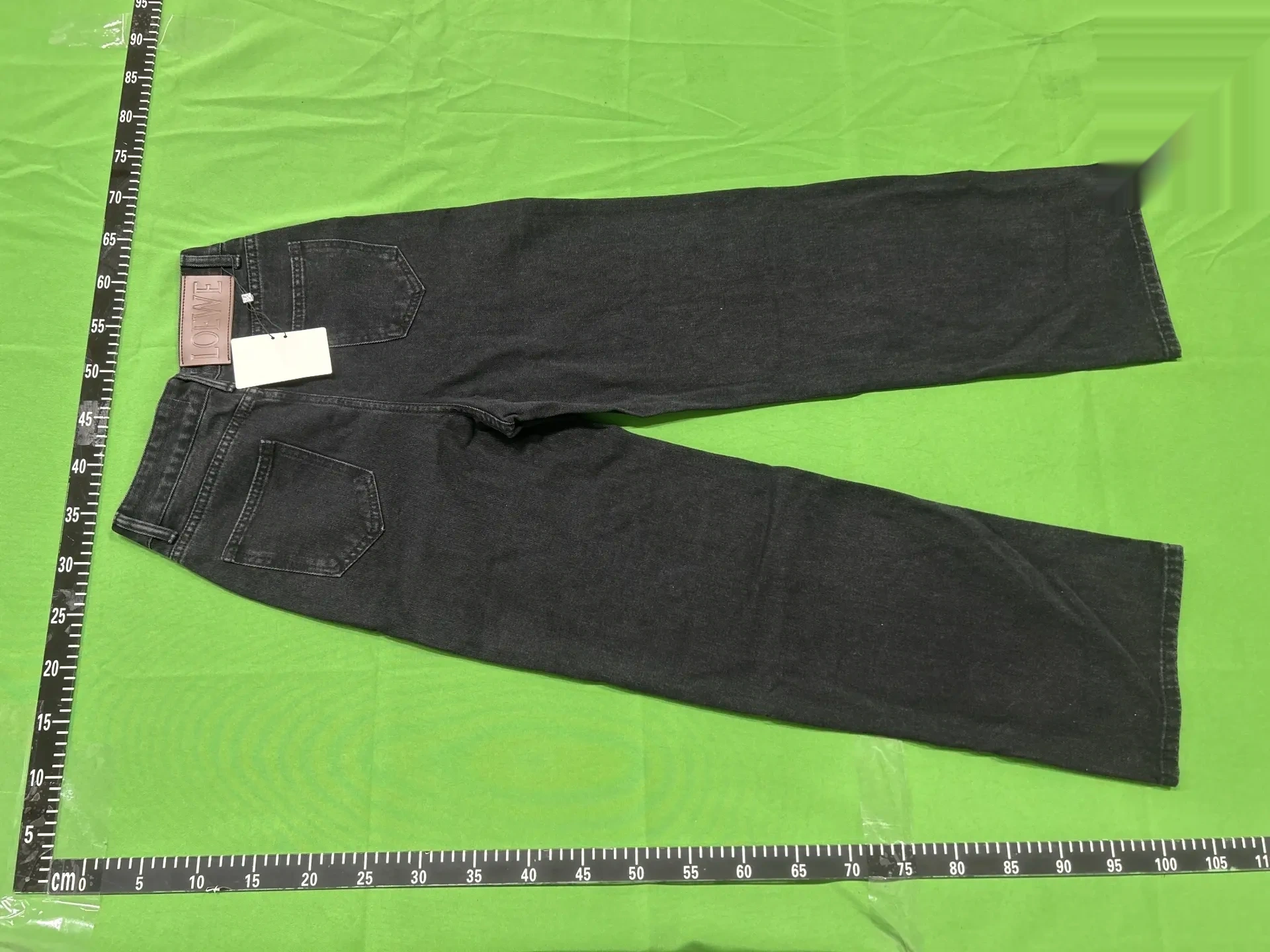 Embroidered Wide-Leg Jeans -4