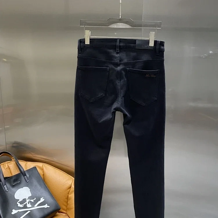 Straight-Leg Jeans Collection -4