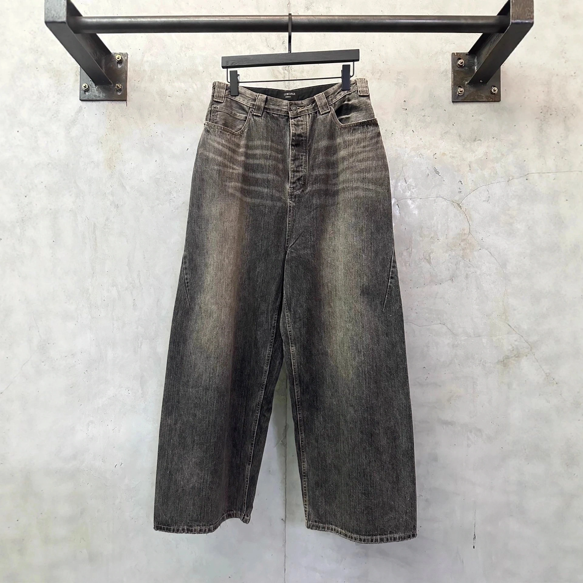 Washed Flared Jeans