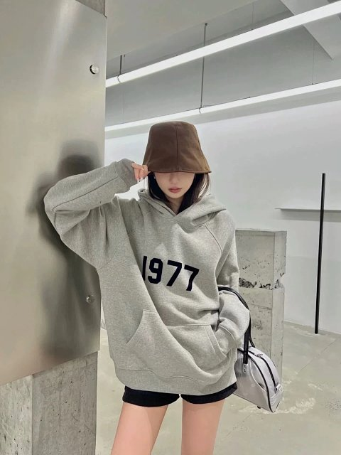 1977 Raglan-Sleeve Pullover Hoodie -2
