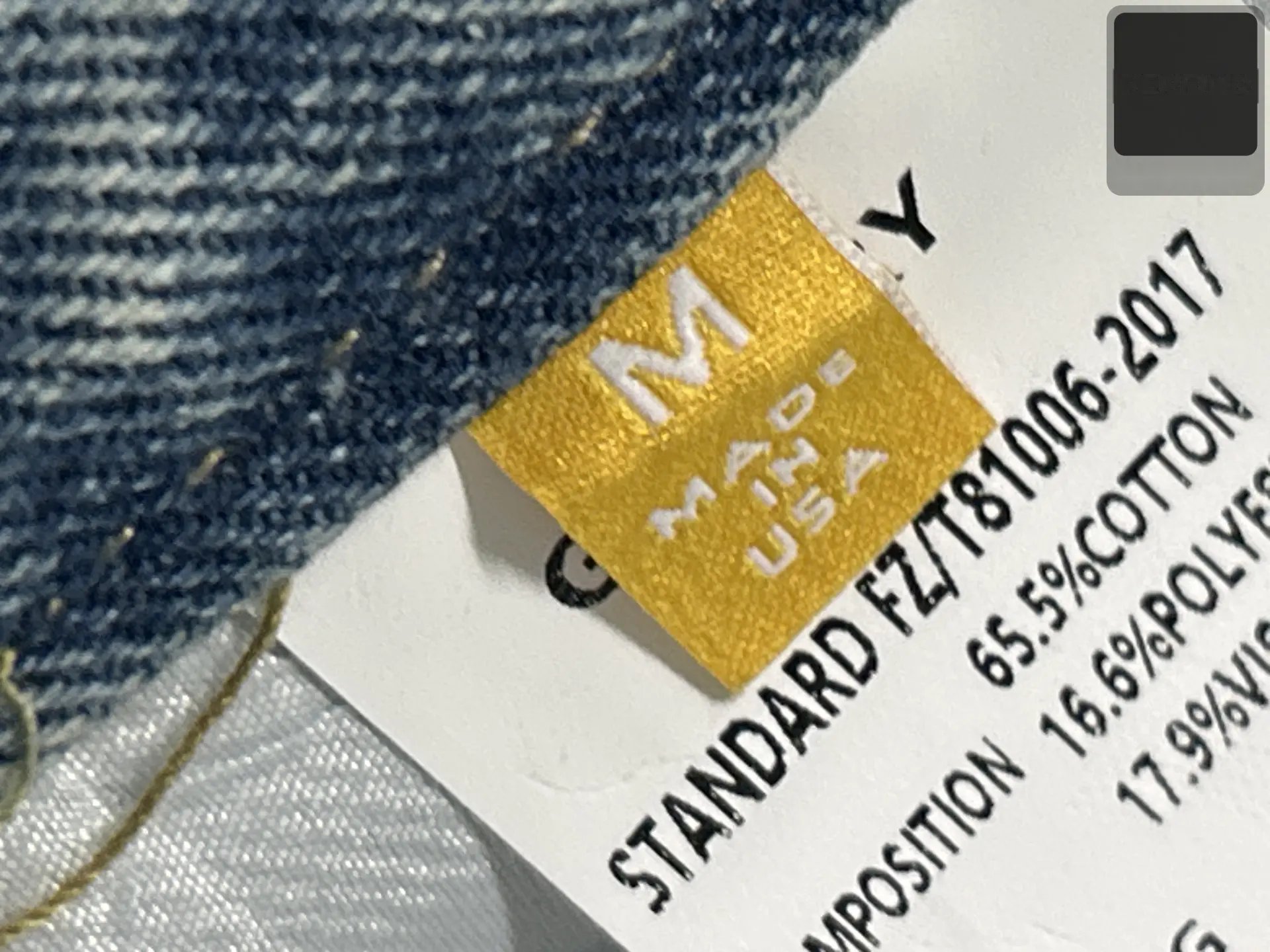 Light-Wash Straight-Leg Jeans -6
