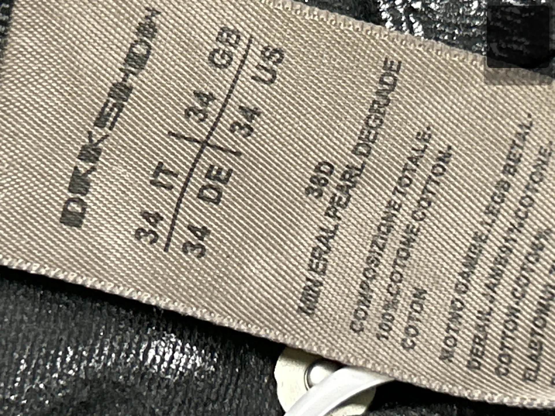 Coated Flared Jeans with Ribbon Detail -3
