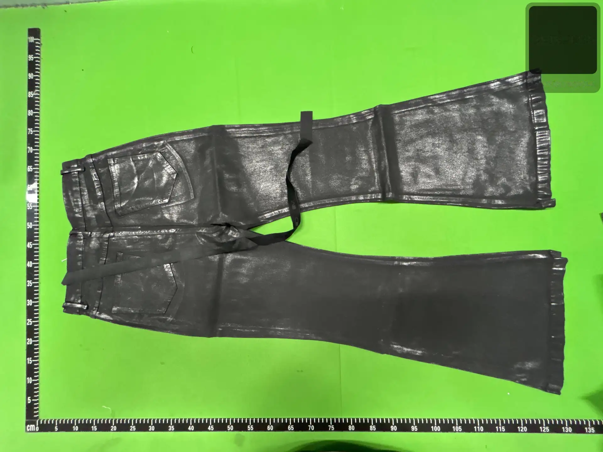 Coated Flared Jeans with Ribbon Detail -4