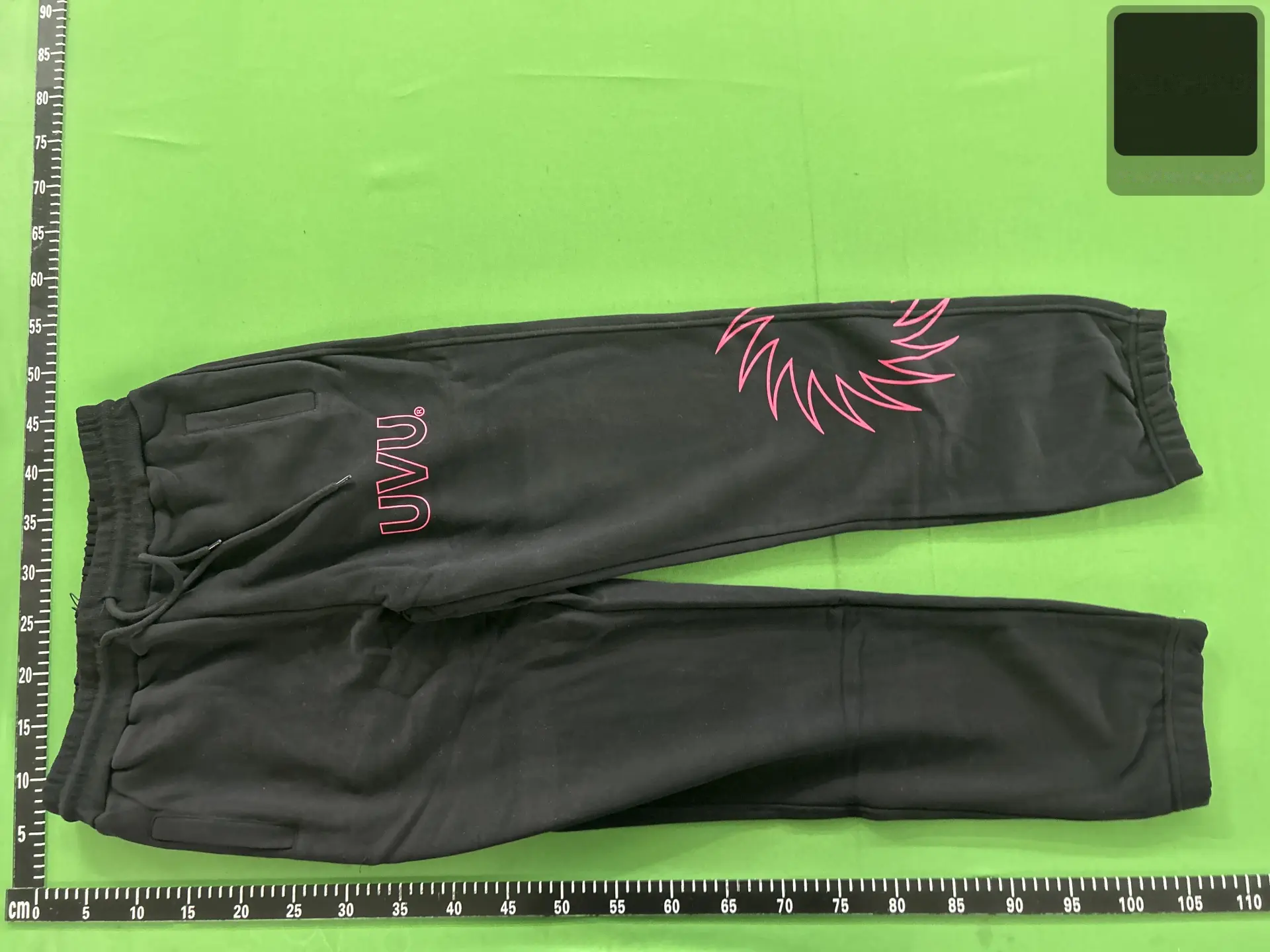 Graphic Cuffed Sweatpants -4