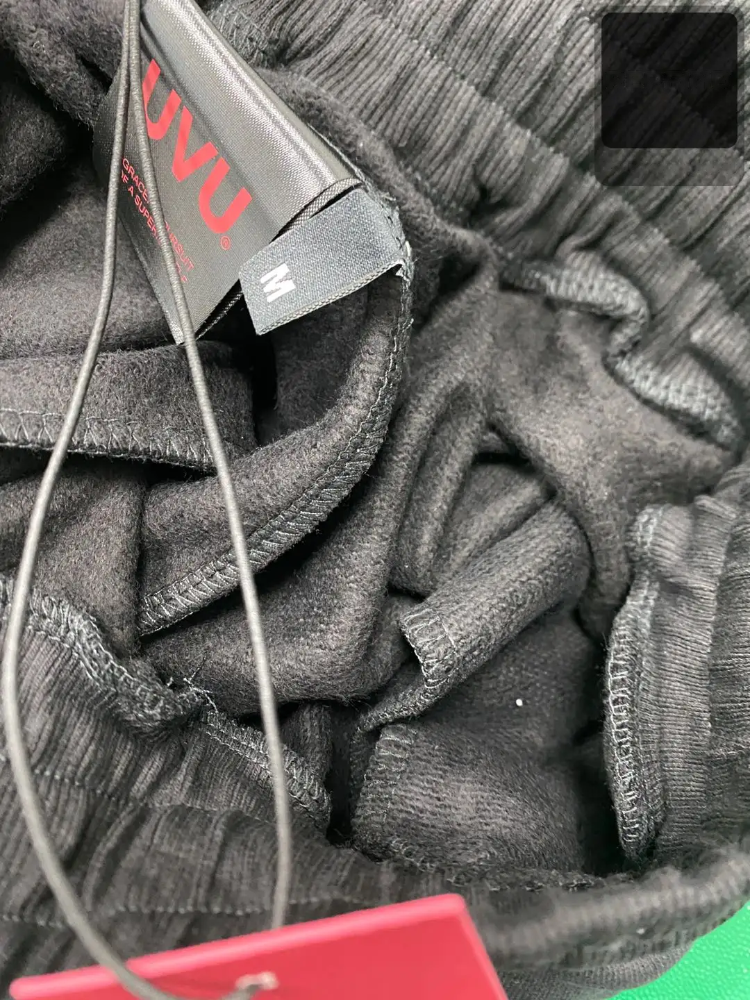 Graphic Cuffed Sweatpants -6