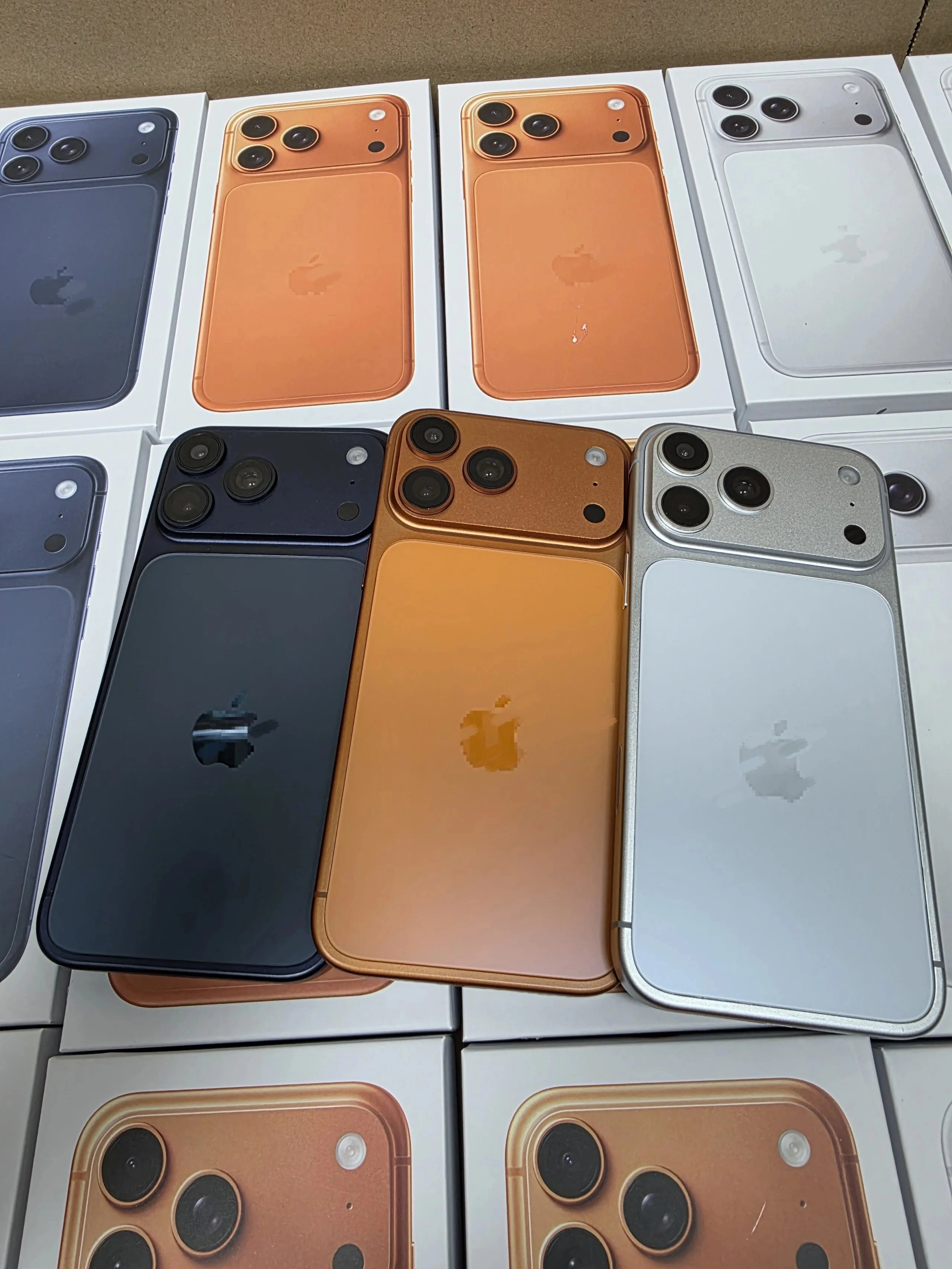 Smartphone Collection - 17 Pro