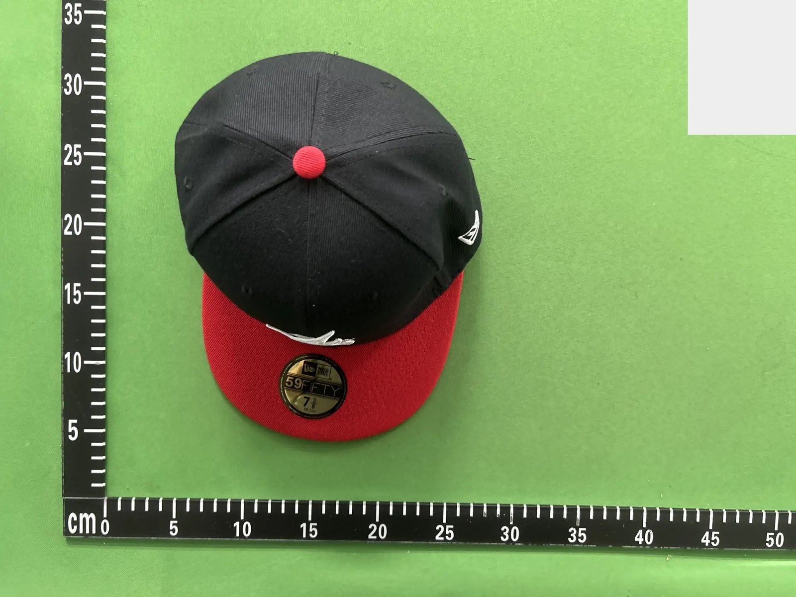 Two-Tone Flat-Brim Cap Collection -2