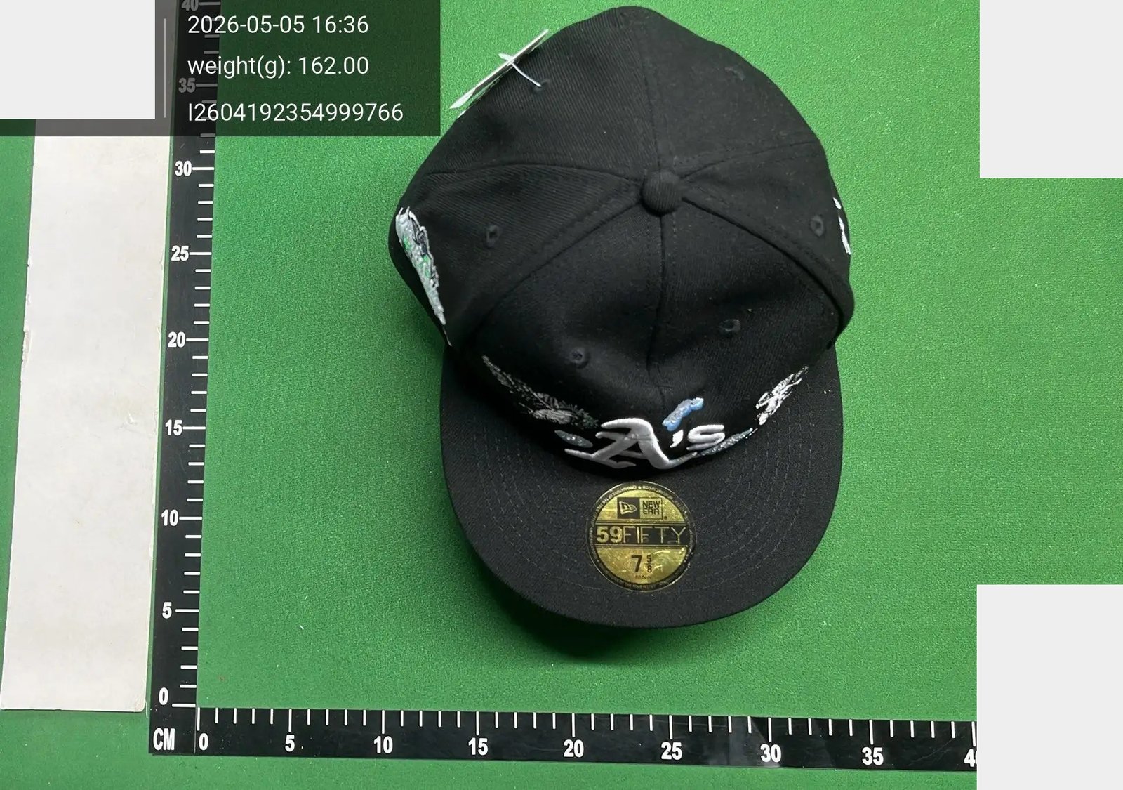 Patch and Letter Flat-Brim Cap -4