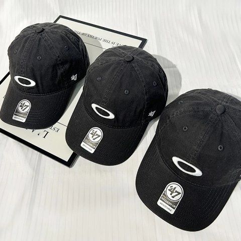 Embroidered Baseball Cap Colle