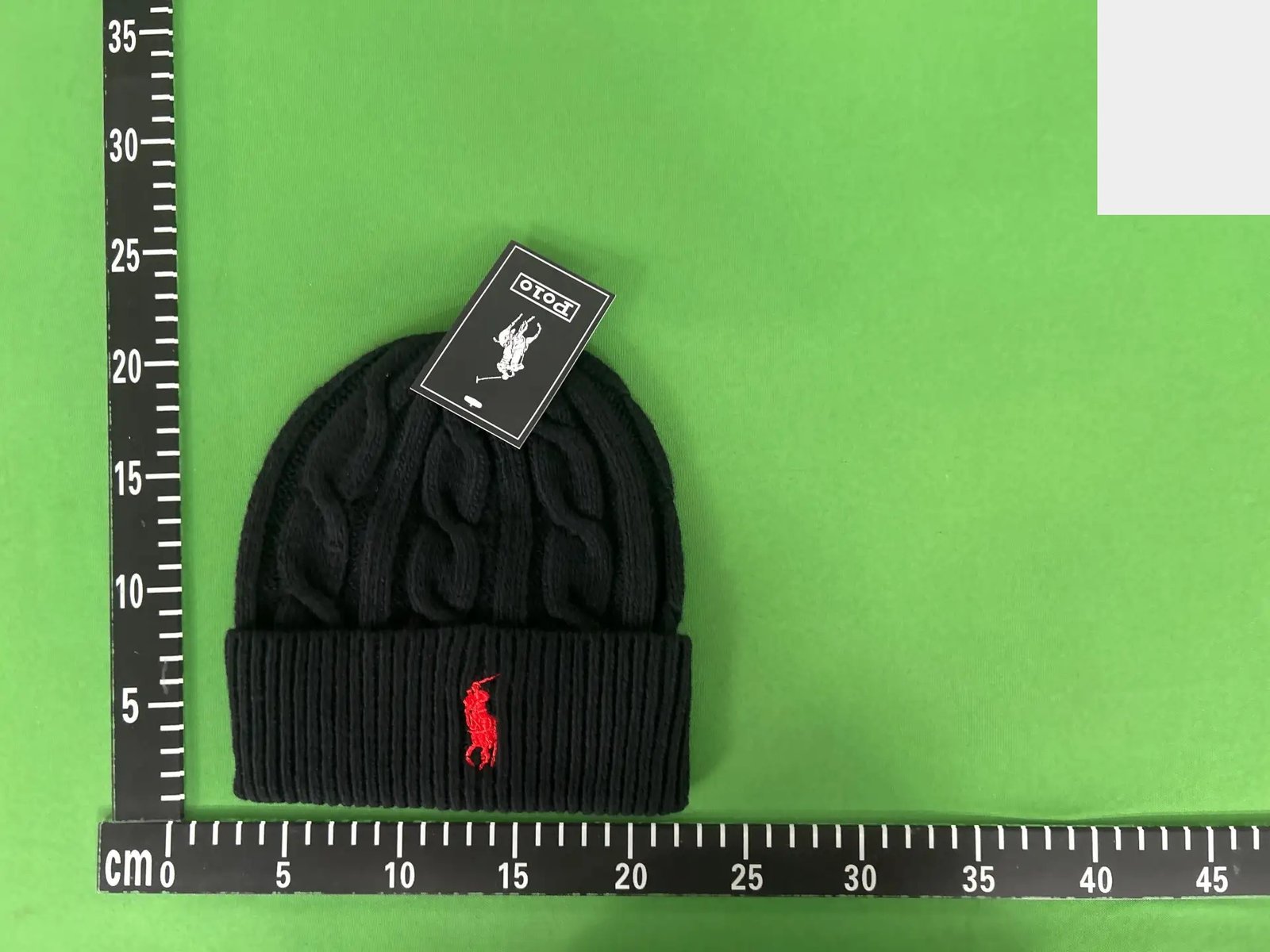Cable-Knit Cuff Beanie -6