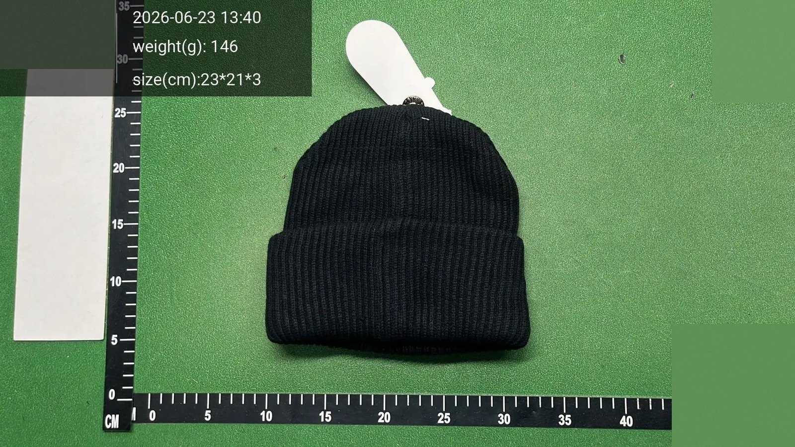 Cross Patch Ribbed Beanie -5