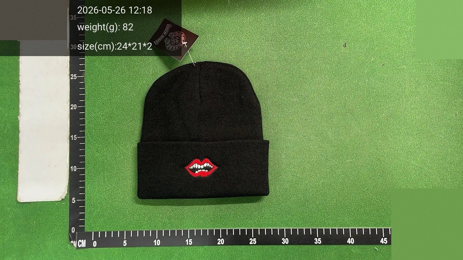 Emblem Ribbed Beanie -3