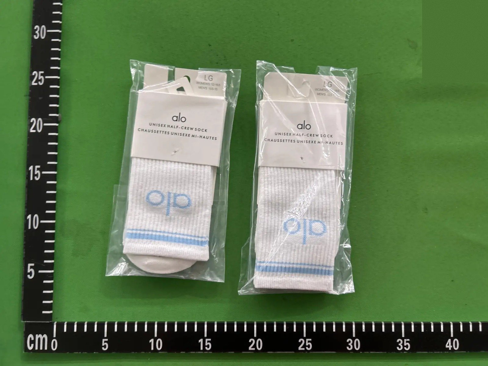 Ribbed Logo Crew Socks -2